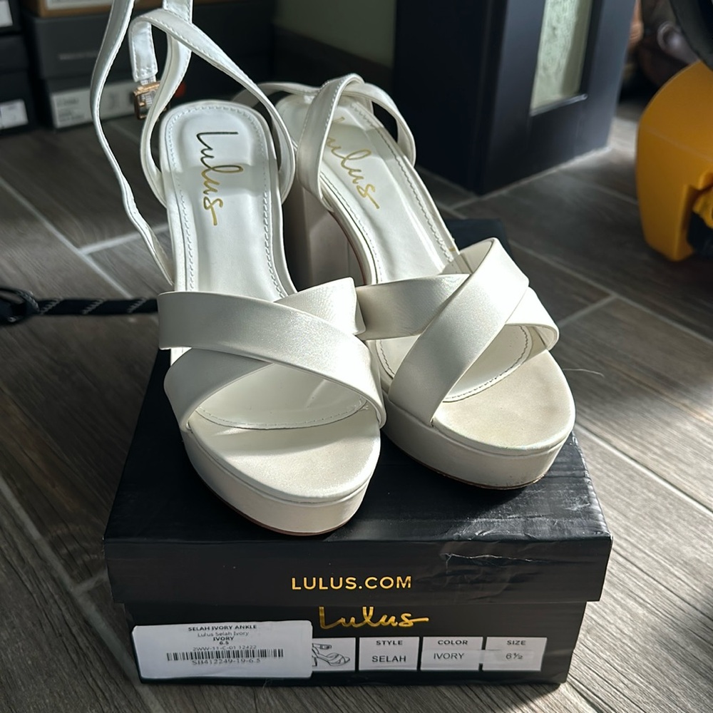 Ivory Satin Heels size 6.5